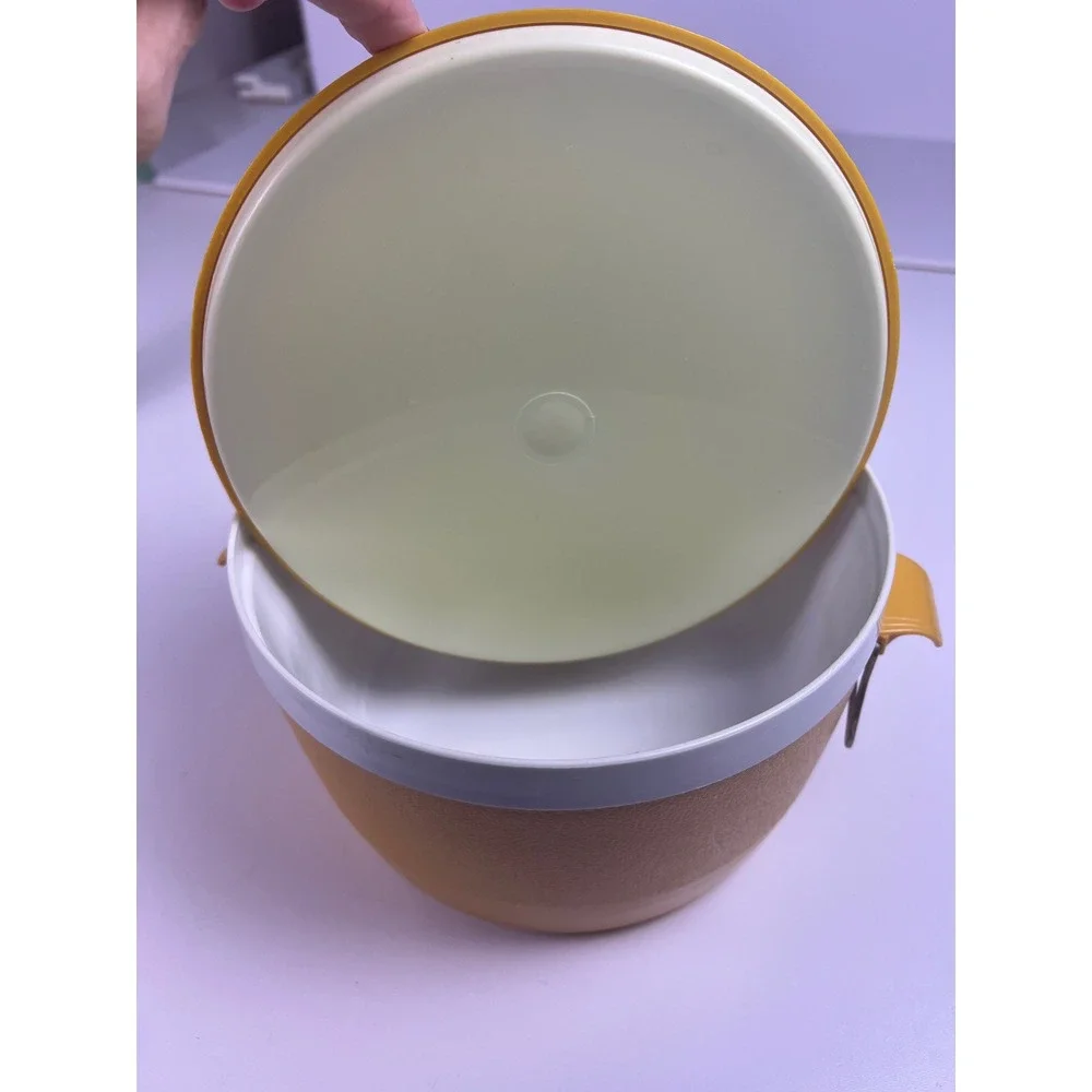 VTG 1960s Sunfrost Therm-o-Ware GoldenRod‎ Yellow Lock Lid Bucket Serving Dish